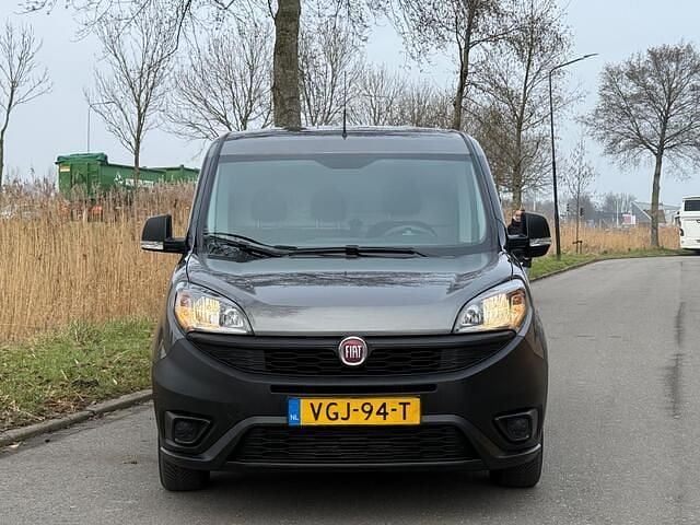 Occasion Fiat Doblò 105 PK (77 kW) 2020 Grijs MPV