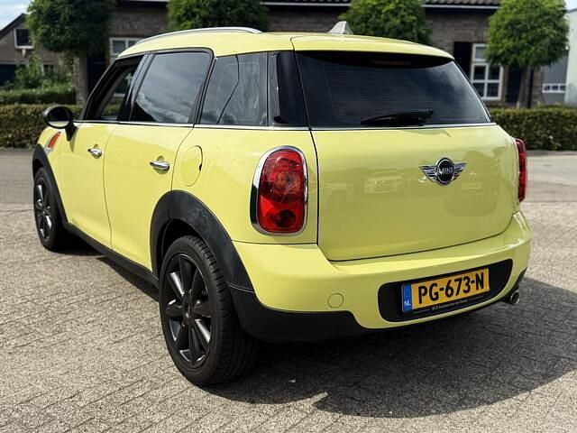 Occasion Mini One Countryman Business 90 PK (66 kW) 2012 Geel SUV