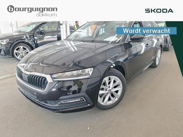 Zwart, metallic lak Gebruikt 2024 Skoda Octavia Ambition Stationwagen | € 27.999 (Eerlijke prijs) - Afbeelding 1/4