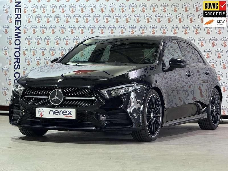 Zwart Gebruikt 2019 Mercedes A250 Premium Plus Hatchback | € 25.945 (Goede deal) - Afbeelding 1/4