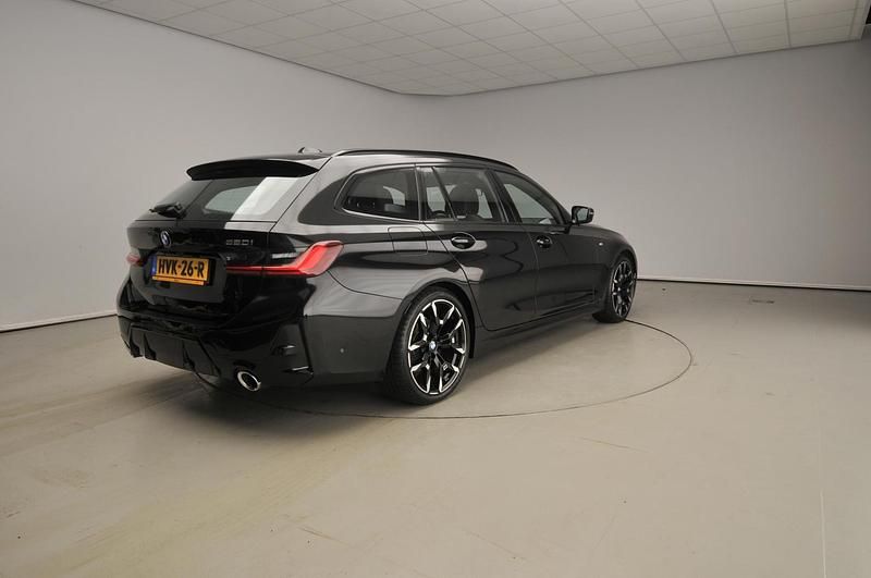 Occasion BMW 320 M Sport 184 PK (135 kW) 2025 Zwart (metallic) Stationwagen