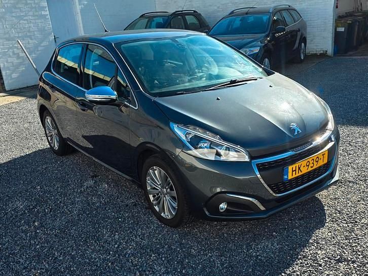 Occasion Peugeot 208 Allure 110 PK (80 kW) 2015 Grijs (metallic) Hatchback