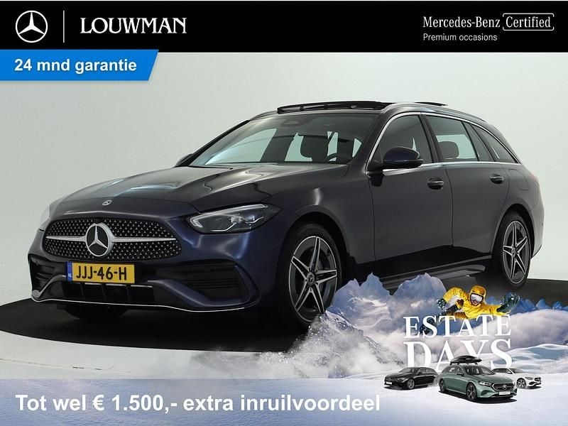 Blauw Occasion 2024 Mercedes C300 AMG line Stationwagen | € 46.945 (Eerlijke prijs) - Afbeelding 1/4
