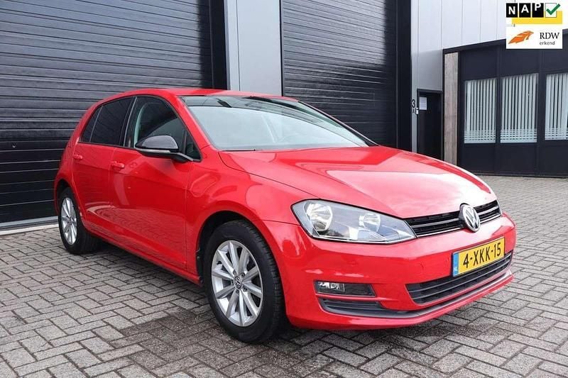 Rood Gebruikt 2014 VW Golf VII Hatchback | € 8.750 (Super prijs) - Afbeelding 1/4