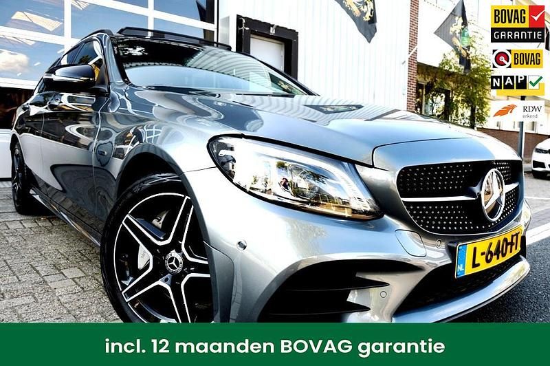 Grijs Gebruikt 2021 Mercedes C300 AMG Stationwagen | € 34.950 (Eerlijke prijs) - Afbeelding 1/4