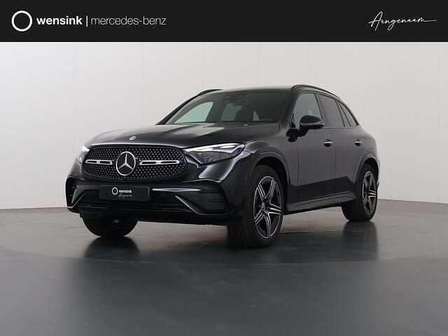 Zwart Nieuw 2025 Mercedes GLC400d Sport Edition SUV | € 93.706 (Duur) - Afbeelding 1/4