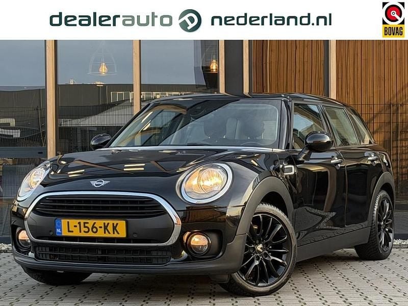 Zwart Occasion 2021 Mini One Clubman Salt Stationwagen | € 9.790 (Super prijs) - Afbeelding 1/4