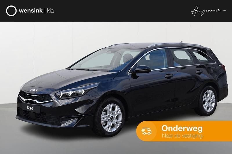 Zwart Nieuw 2025 Kia Ceed Stationwagen | € 32.935 (Eerlijke prijs) - Afbeelding 1/4
