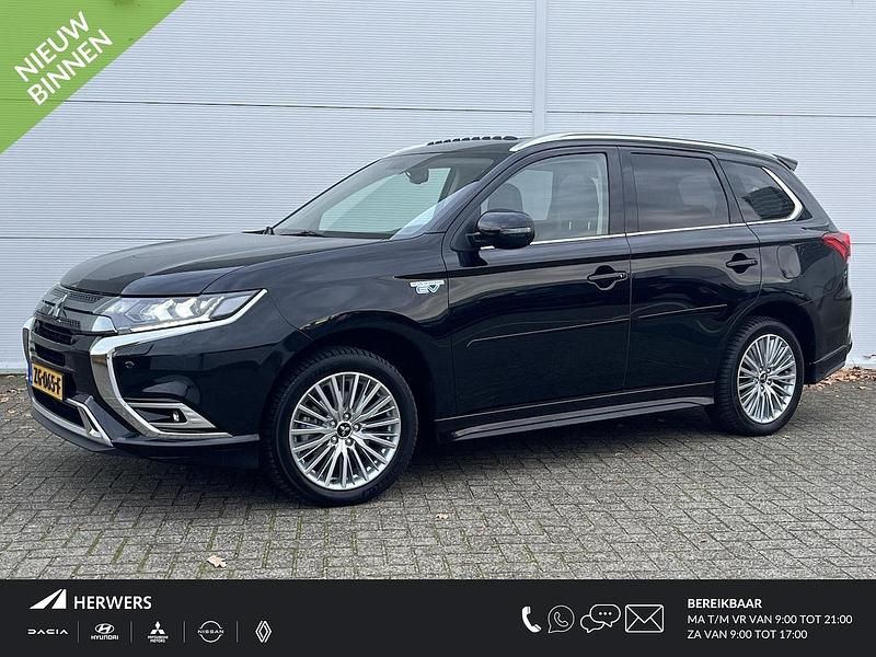 Amethyst black p Gebruikt 2019 Mitsubishi Outlander P-HEV Intense+ SUV | € 20.385 (Goede deal) - Afbeelding 1/4