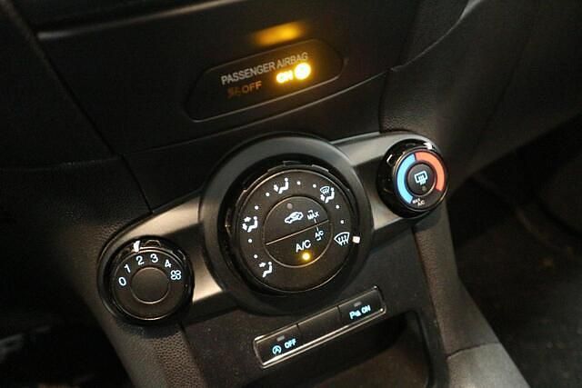 Occasion Ford Fiesta Style 80 PK (58 kW) 2017 Grijs Hatchback