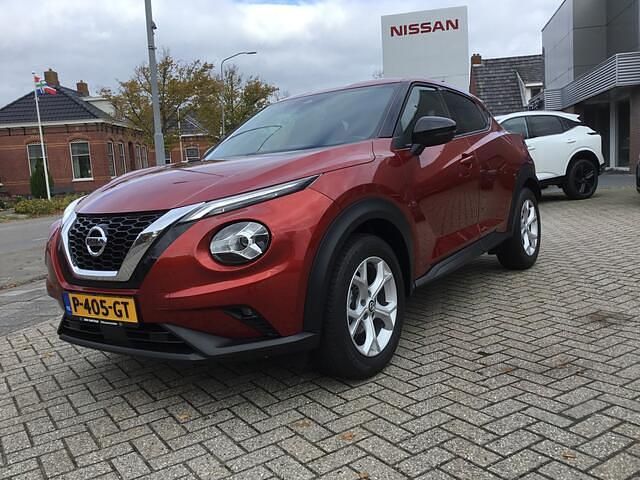 Rood Gebruikt 2022 Nissan Juke N-Connecta SUV | € 20.950 (Eerlijke prijs) - Afbeelding 1/4