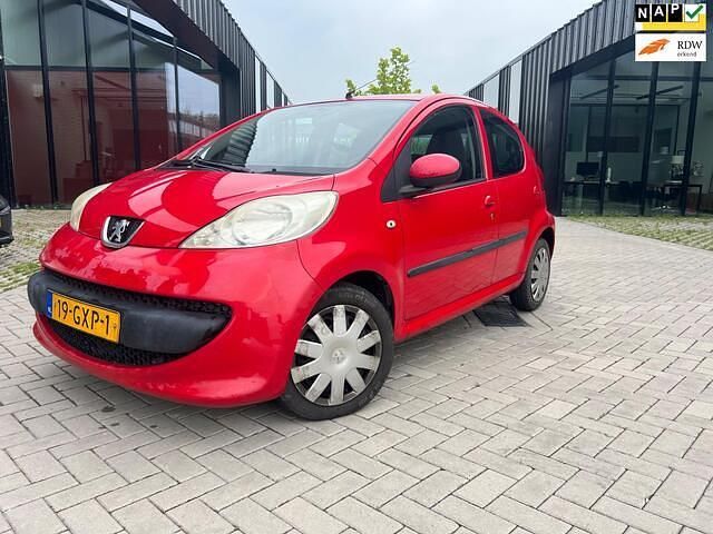 Rood Gebruikt 2008 Peugeot 107 Hatchback | € 1.150 (Goede deal) - Afbeelding 1/4