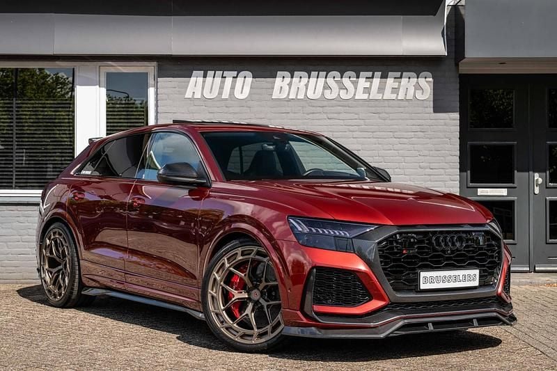 Rood, metallic lak Gebruikt 2021 Audi RS Q8 Design SUV | € 138.795 (Eerlijke prijs) - Afbeelding 1/4