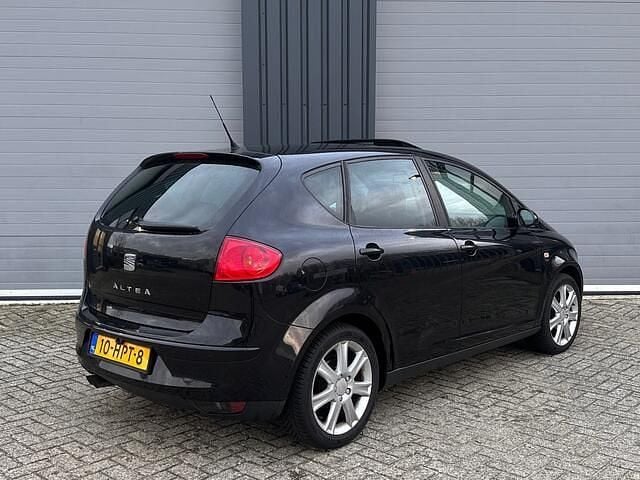 Zwart (metallic) Gebruikt 2009 Seat Altea Style MPV | € 2.495 (Eerlijke prijs) - Afbeelding 1/4