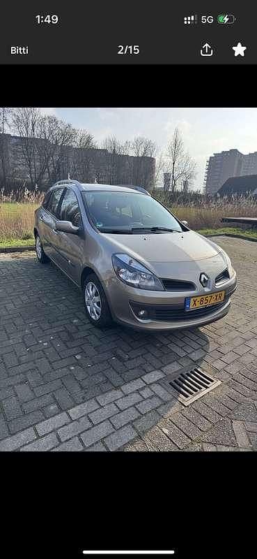 Gebruikt 2008 Renault Clio II Dynamique Sedan | € 3.300 (Eerlijke prijs) - Afbeelding 1/4