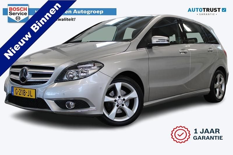Grijs Occasion 2019 Mercedes B180 Prestige MPV | € 12.450 - Afbeelding 1/4