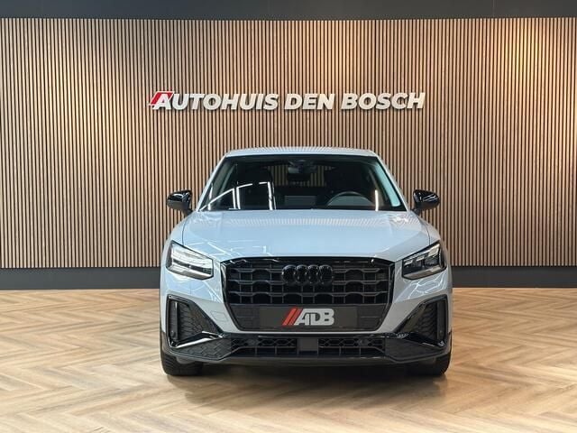 Grijs Gebruikt 2021 Audi Q2 S-Line SUV | € 31.390 (Iets duurder) - Afbeelding 1/4