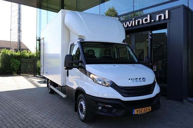Wit Gebruikt 2022 Iveco Daily Van | € 27.950 - Afbeelding 1/4
