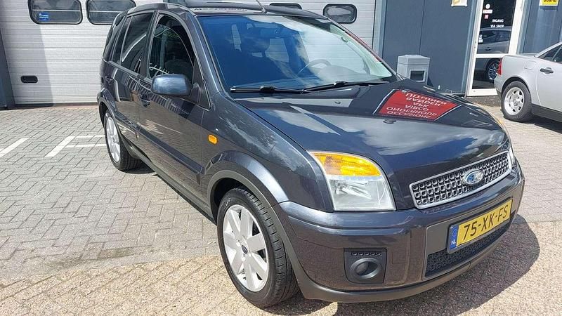 Grijs Gebruikt 2007 Ford Fusion Futura MPV | € 1.995 (Eerlijke prijs) - Afbeelding 1/4