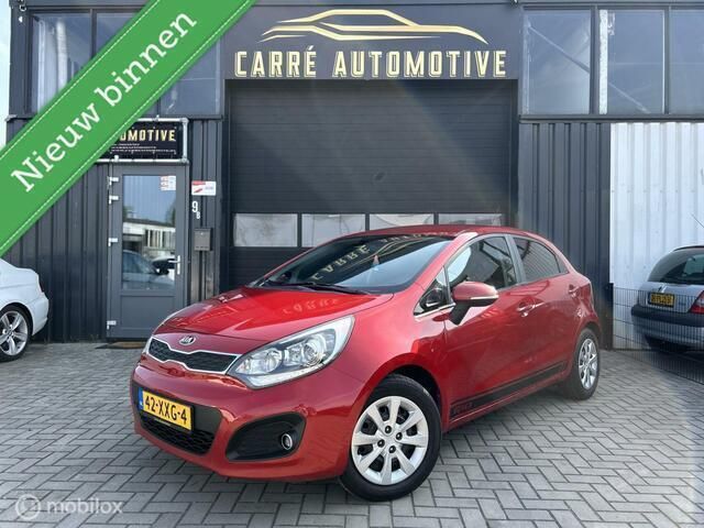 Rood Gebruikt 2012 Kia Rio Plus Hatchback | € 5.450 (Eerlijke prijs) - Afbeelding 1/4