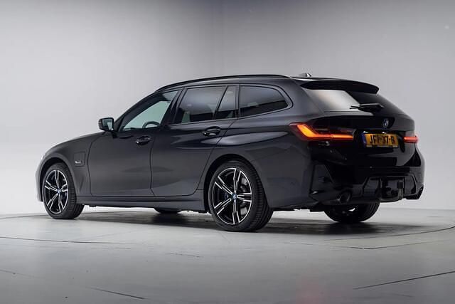 Occasion BMW 330 Executive 184 PK (135 kW) 2022 Zwart Stationwagen