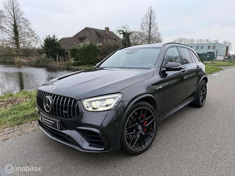 Grijs Gebruikt 2020 Mercedes GLC63 AMG Premium Plus SUV | € 77.495 (Eerlijke prijs) - Afbeelding 1/4