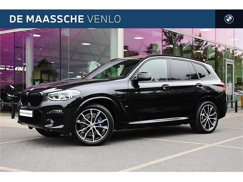 Saphirschwarz (zwart metallic) Gebruikt 2021 BMW X3 Comfort Edition SUV | € 41.450 (Goede deal) - Afbeelding 1/4