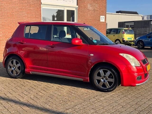 Occasion Suzuki Swift GLS 93 PK (68 kW) 2005 Rood Hatchback
