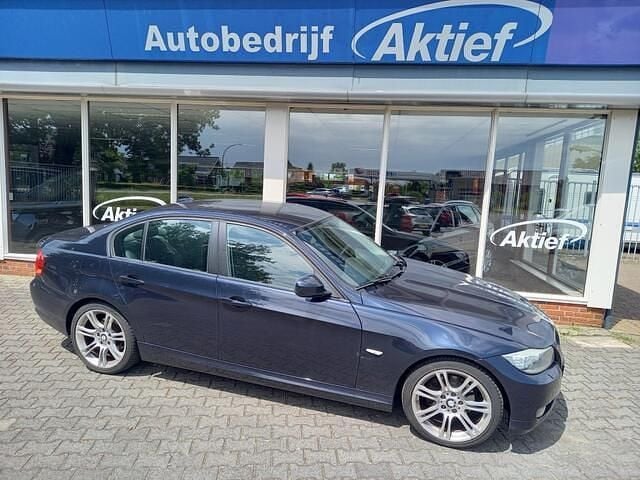 Blauw Gebruikt 2010 BMW 318 Sedan | € 5.250 (Goede deal) - Afbeelding 1/4