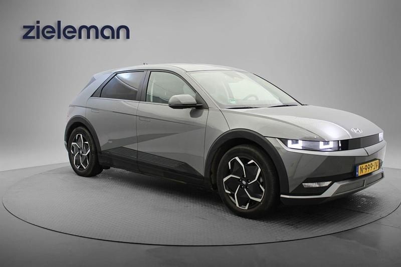 Grijs Occasion 2021 Hyundai Ioniq Hatchback | € 21.845 (Duur) - Afbeelding 1/4