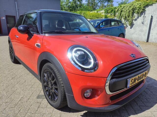 Oranje Gebruikt 2018 Mini ONE Salt Hatchback | € 14.895 (Eerlijke prijs) - Afbeelding 1/4