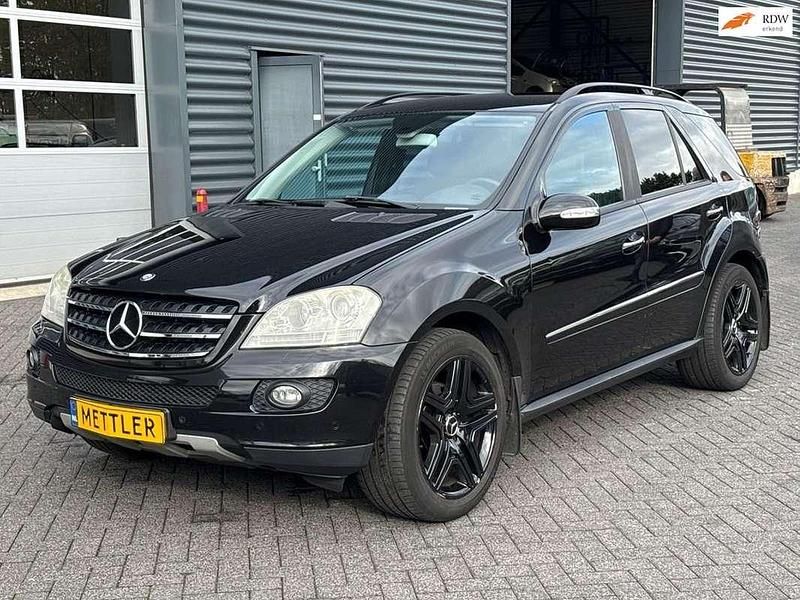 Zwart Gebruikt 2006 Mercedes ML280 AMG SUV | € 5.950 (Iets duurder) - Afbeelding 1/4