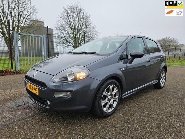 Grijs Gebruikt 2013 Fiat Punto Evo Easy Hatchback | € 4.450 (Eerlijke prijs) - Afbeelding 1/4