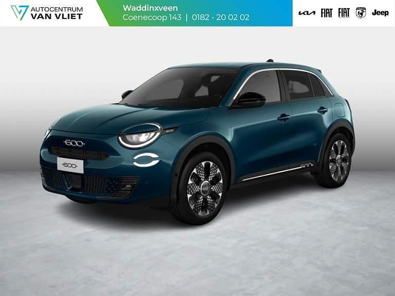 Verde sea of italy (groen metallic) Nieuw 2026 Fiat 600 SUV | € 34.249 - Afbeelding 1/4