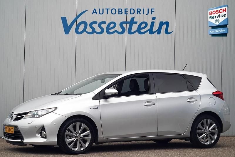 Grijs Gebruikt 2015 Toyota Auris Hybrid Hatchback | € 12.900 (Goede deal) - Afbeelding 1/4