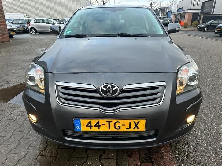 Occasion Toyota Avensis Executive 147 PK (108 kW) 2006 Grijs Sedan