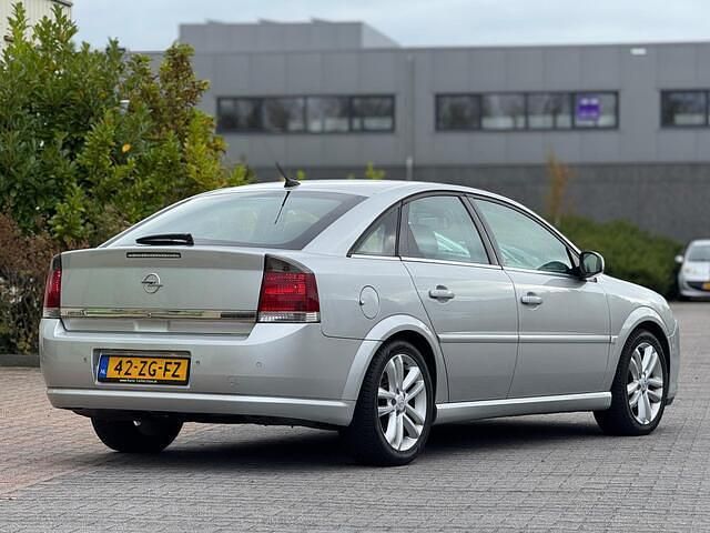 Occasion Opel Vectra GTS Excellence 155 PK (114 kW) 2008 Grijs Hatchback