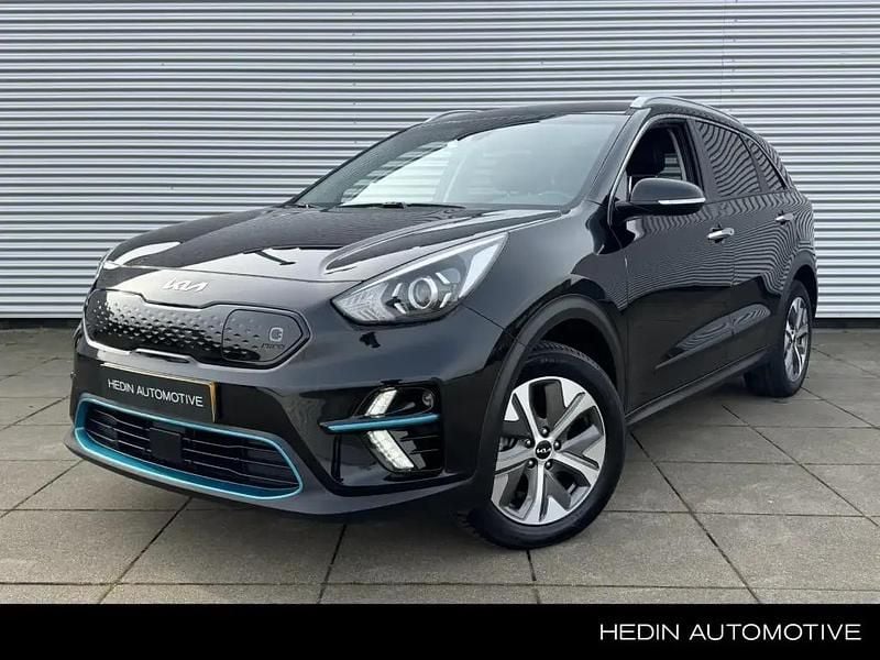 Zwart, metallic lak Gebruikt 2021 Kia e-Niro 3 SUV | € 22.945 (Super prijs) - Afbeelding 1/4