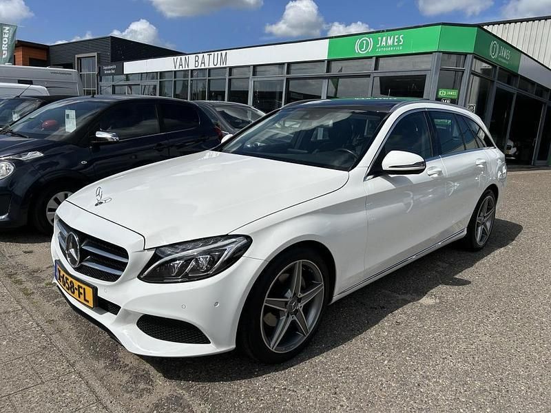 Wit Gebruikt 2018 Mercedes C180 Stationwagen | € 24.595 - Afbeelding 1/4