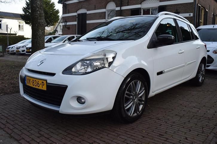 Occasion 2010 Renault Clio II Authentique Stationwagen | € 2.950 (Eerlijke prijs) - Afbeelding 1/4