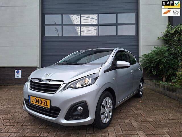 Grijs Gebruikt 2016 Peugeot 108 Active Hatchback | € 8.950 (Eerlijke prijs) - Afbeelding 1/4