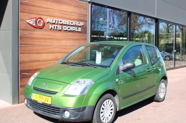Groen, metallic lak Gebruikt 2004 Citroën C2 Prestige Hatchback | € 1.295 (Eerlijke prijs) - Afbeelding 1/4