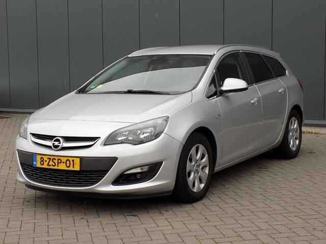 Grijs Gebruikt 2015 Opel Astra Business Stationwagen | € 3.600 (Eerlijke prijs) - Afbeelding 1/3
