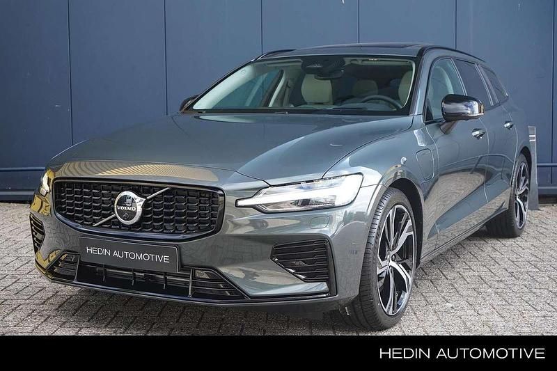 , metallic lak Nieuw 2025 Volvo V60 Ultimate Stationwagen | € 69.430 - Afbeelding 1/4