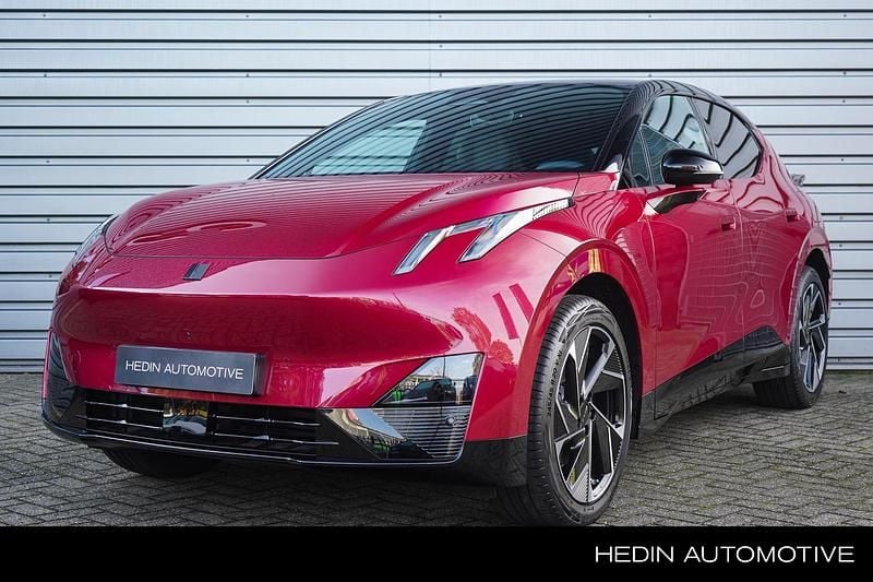 Grijs Nieuw 2025 Lynk & Co 02 SUV | € 40.595 - Afbeelding 1/4