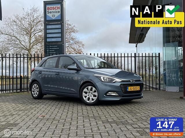 Blauw Occasion 2016 Hyundai i20 Hatchback | € 8.950 (Eerlijke prijs) - Afbeelding 1/4