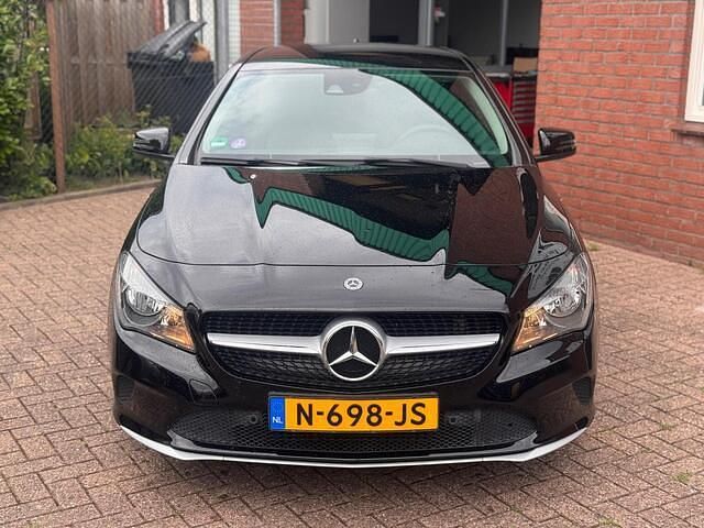 Zwart Gebruikt 2018 Mercedes CLA180 Shooting Brake Prestige Stationwagen | € 16.999 (Super prijs) - Afbeelding 1/4