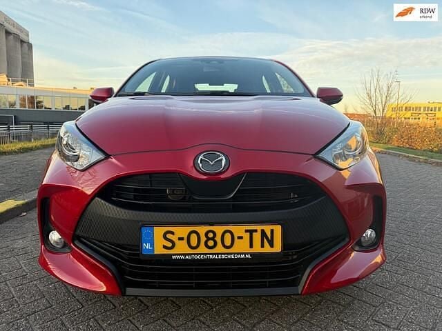 Rood Gebruikt 2022 Mazda 2 Hatchback | € 17.950 (Goede deal) - Afbeelding 1/4