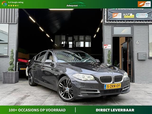 Grijs Gebruikt 2015 BMW 520 Executive Sedan | € 13.944 (Eerlijke prijs) - Afbeelding 1/4