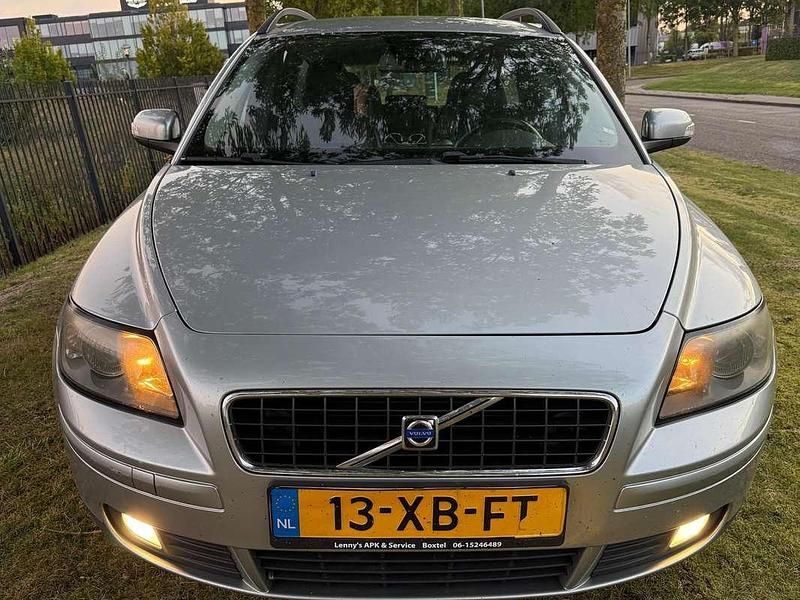 Zilver Occasion 2007 Volvo V50 Stationwagen | € 1.100 - Afbeelding 1/4